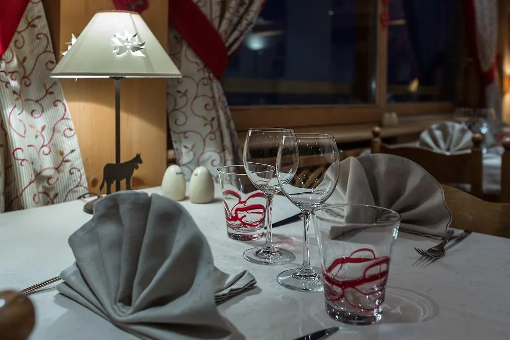 Hotel La Cremaillere Le Grand-Bornand 3*,  France